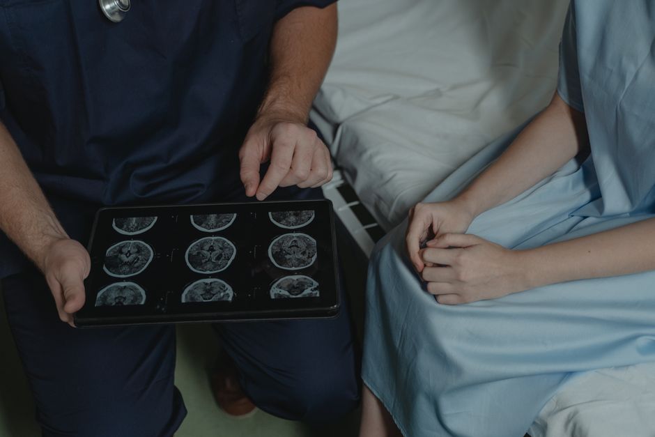 Exame de imagem cerebral, ilustrando qual exame detecta Alzheimer